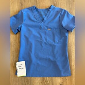Figs catarina one pocket ceil blue scrub top SIZE XS